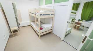 Хостел BedAndBike Planet Санкт-Петербург Кровать в общем 6-местном номере для мужчин и женщин-1